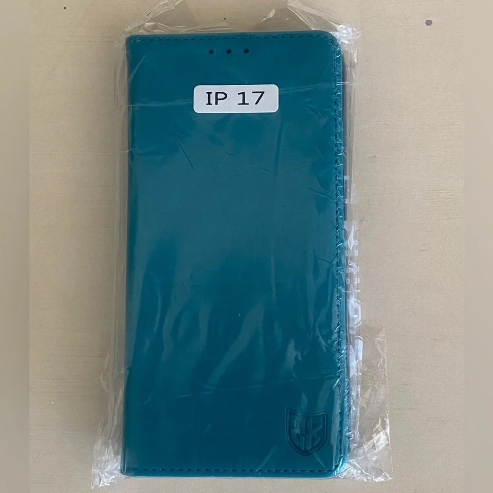 iPhone 17 Phone Wallet Case 2 in 1 Vegan Leather 3 Card Holder Teal 6.3 NWT